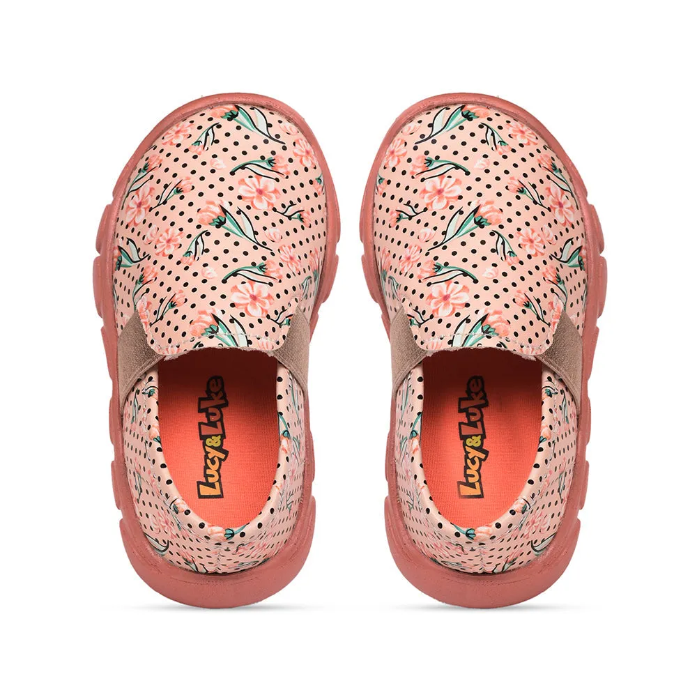 Lucy & Luke (White) Casual Non Lacing Shoes For Kids FLYNN-32 By Liberty