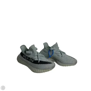 Shoes Luxury Designer By Yeezy In Green, Size: 6