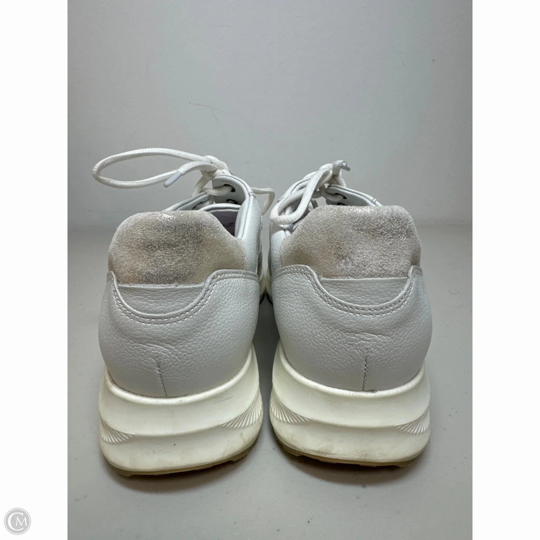 Shoes Athletic By Mephisto In White, Size: 7