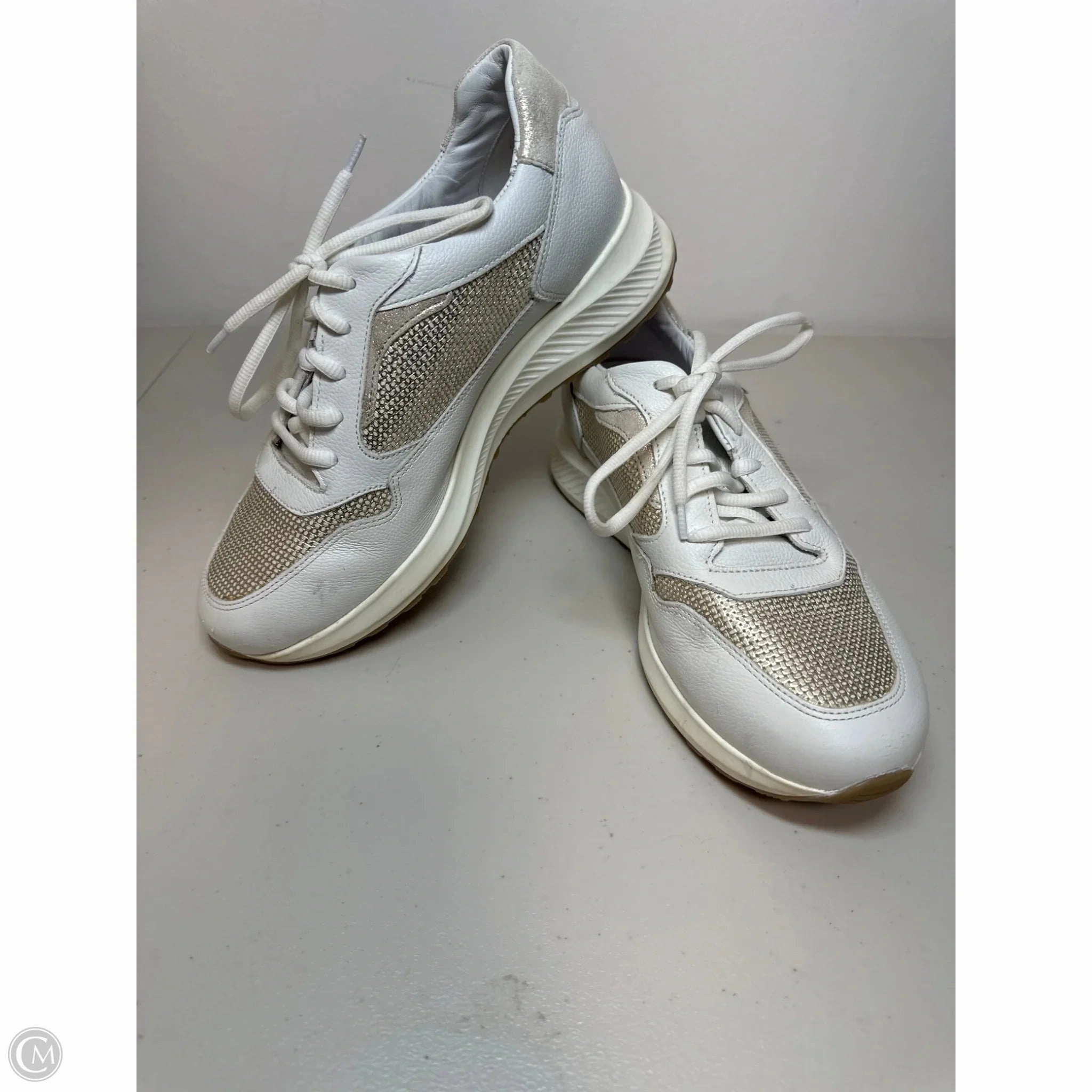 Shoes Athletic By Mephisto In White, Size: 7
