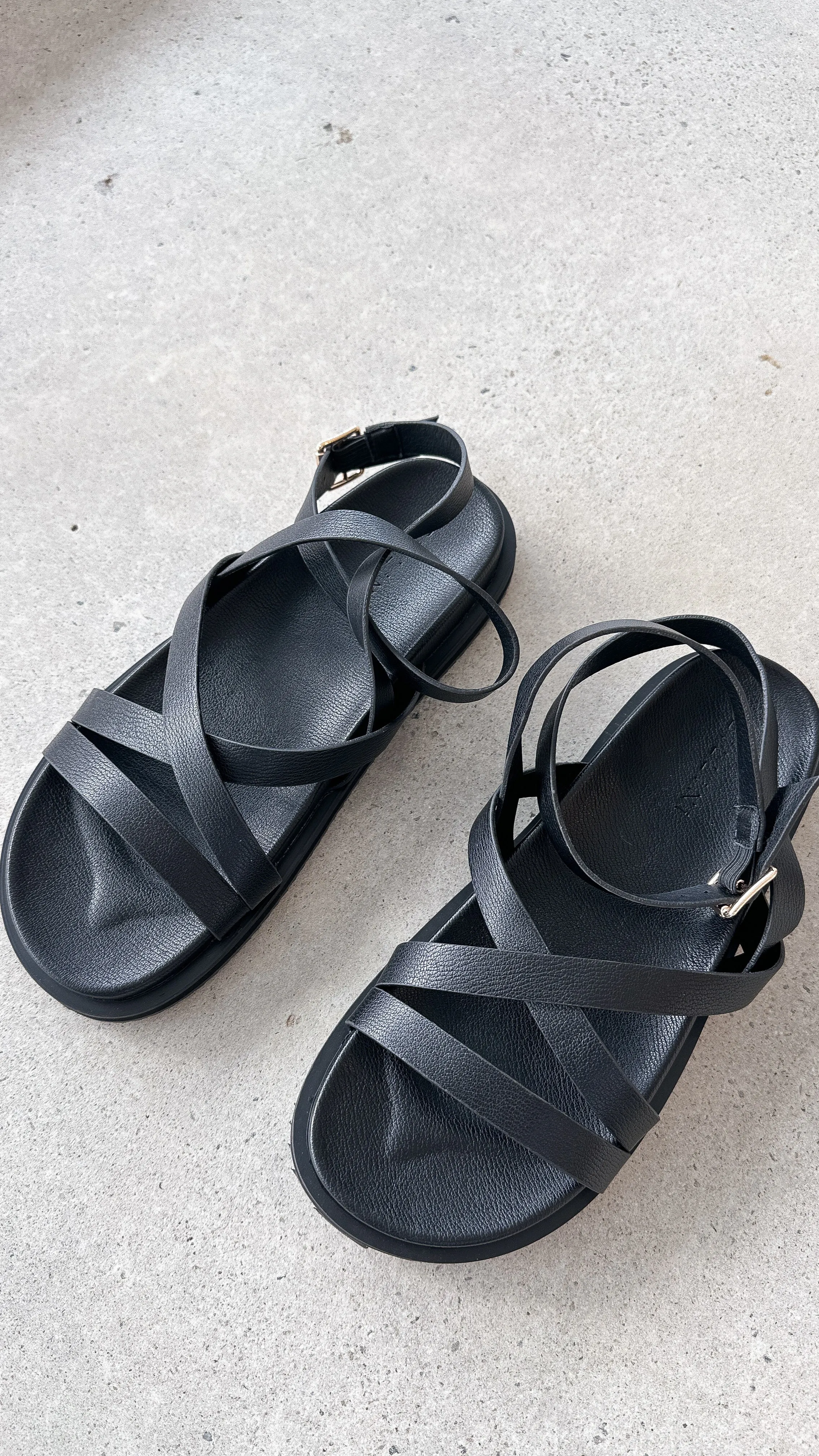 Tulsi Sandal - Black